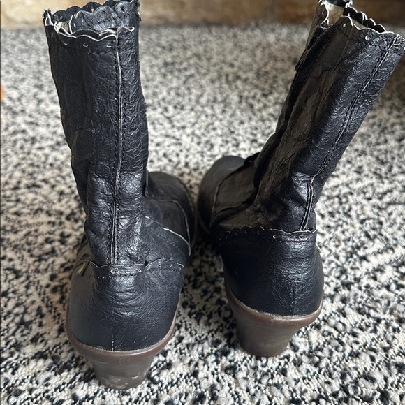 El Naturalista 531 Womens Black Crinkle Leather Zip Heel Boots Sz 38 - Picture 7 of 7